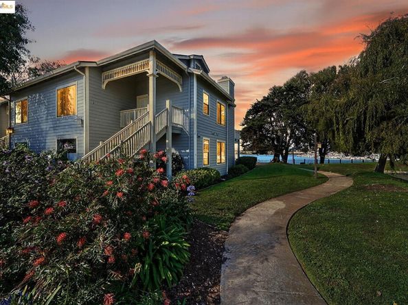 162 Lakeshore Ct, Richmond CA 94804