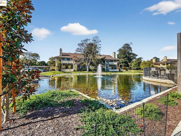 162 Lakeshore Ct, Richmond CA 94804