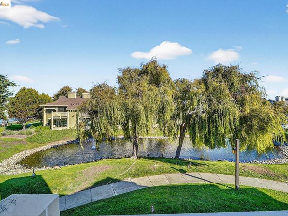 162 Lakeshore Ct, Richmond CA 94804