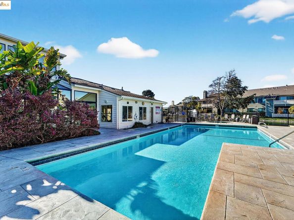 162 Lakeshore Ct, Richmond CA 94804