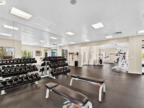 162 Lakeshore Ct, Richmond CA 94804