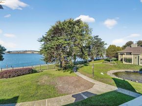 162 Lakeshore Ct, Richmond CA 94804