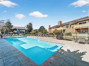 162 Lakeshore Ct, Richmond CA 94804