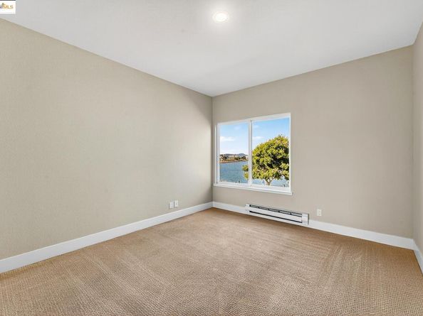 162 Lakeshore Ct, Richmond CA 94804