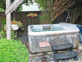 3044 58Th Ave, Oakland CA 94605