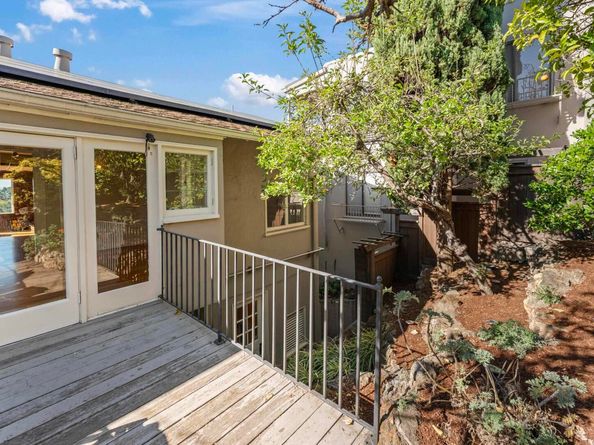 44 Oak Ridge Rd, Berkeley CA 94705