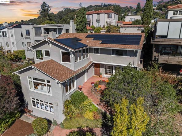 44 Oak Ridge Rd, Berkeley CA 94705