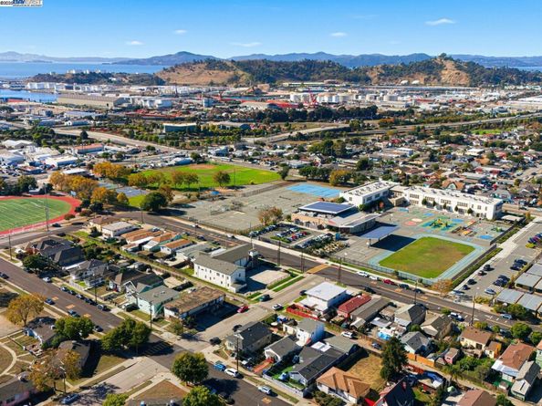 261 S 13th St, Richmond CA 94804