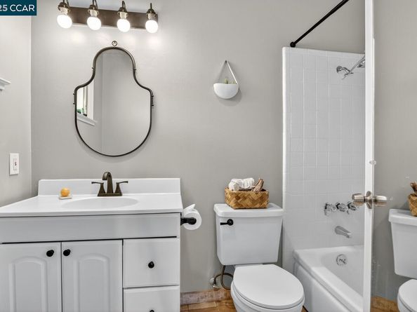 1601 Broadway 9, Alameda CA 94501