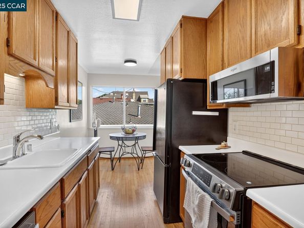 1601 Broadway 9, Alameda CA 94501