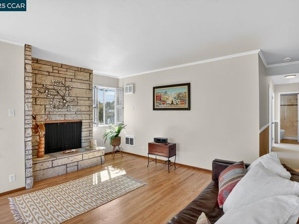 1601 Broadway 9, Alameda CA 94501