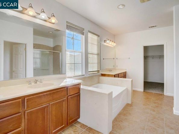 5660 Vista Drive, Richmond CA 94806