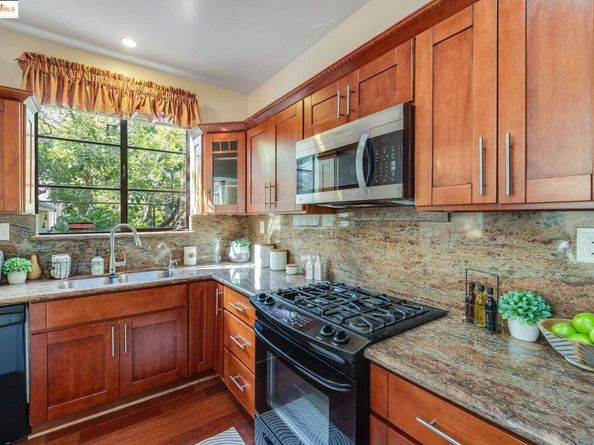 2316 Blake ST D, Berkeley CA 94704