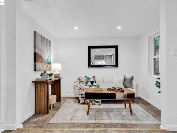 1034 E 21St St, Oakland CA 94606