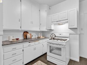 1034 E 21St St, Oakland CA 94606