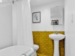 1034 E 21St St, Oakland CA 94606