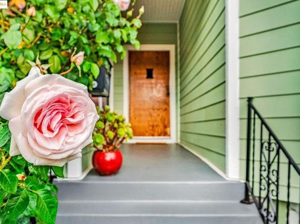 1034 E 21St St, Oakland CA 94606