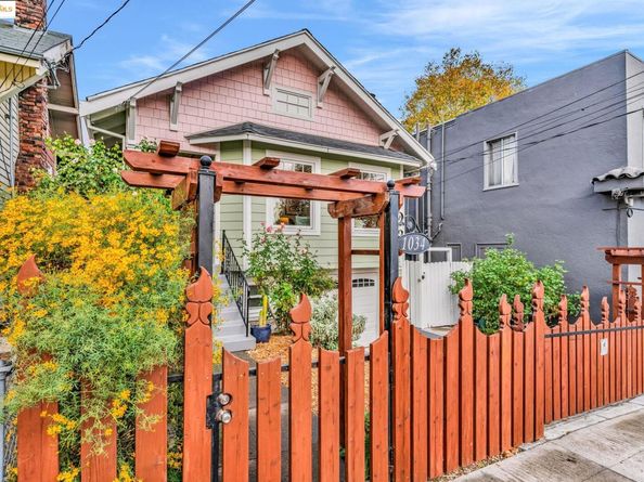 1034 E 21St St, Oakland CA 94606