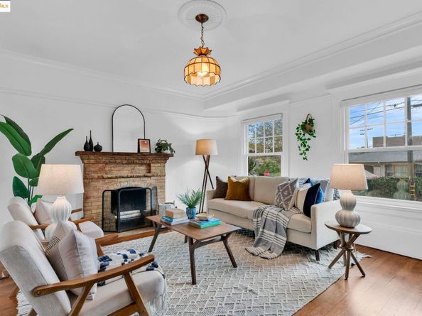 1034 E 21St St, Oakland CA 94606