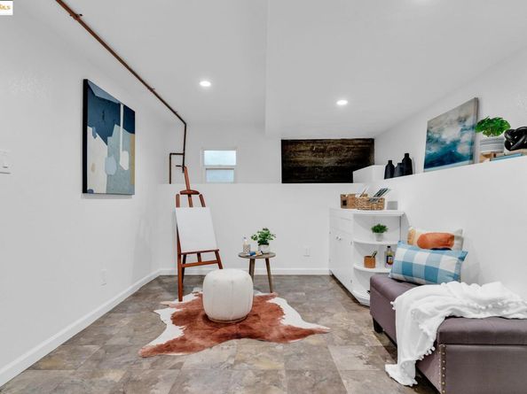 1034 E 21St St, Oakland CA 94606