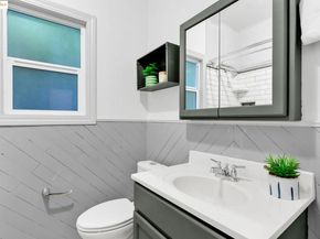 1034 E 21St St, Oakland CA 94606