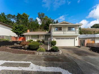 7684 Surrey Ln