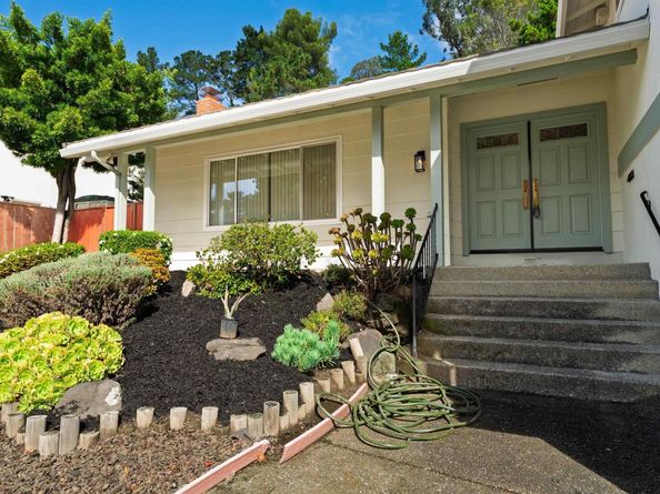 7684 Surrey Ln, Oakland CA 94605