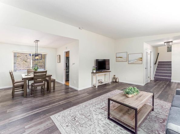 7684 Surrey Ln, Oakland CA 94605