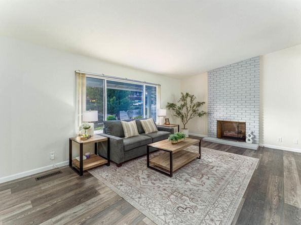 7684 Surrey Ln, Oakland CA 94605