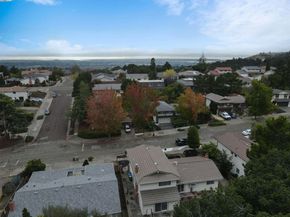 7684 Surrey Ln, Oakland CA 94605