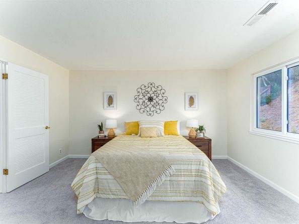 7684 Surrey Ln, Oakland CA 94605