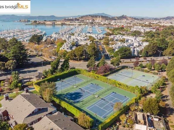 104 Marina Lakes Dr, Richmond CA 94804