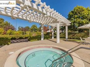 104 Marina Lakes Dr, Richmond CA 94804