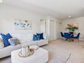 104 Marina Lakes Dr, Richmond CA 94804