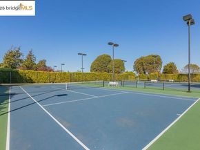 104 Marina Lakes Dr, Richmond CA 94804