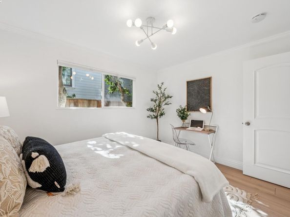 5242 Miles Avenue C, Oakland CA 94618