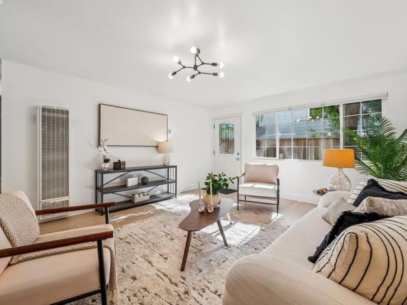 5242 Miles Avenue C, Oakland CA 94618