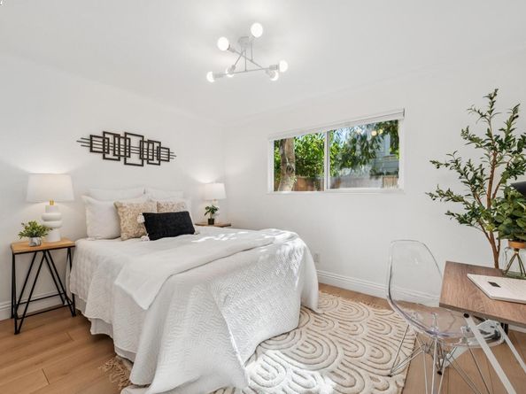 5242 Miles Avenue C, Oakland CA 94618