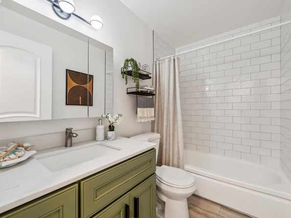 5242 Miles Avenue C, Oakland CA 94618