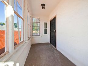 486 Mcauley St, Oakland CA 94609