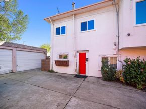 486 Mcauley St, Oakland CA 94609