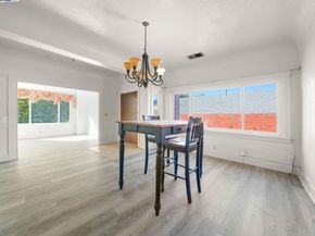 486 Mcauley St, Oakland CA 94609