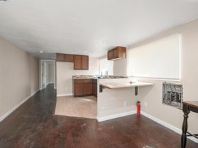 486 Mcauley St, Oakland CA 94609