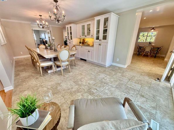 2153 Lakeview Dr, San Leandro CA 94577