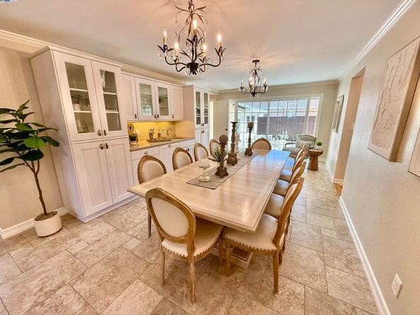 2153 Lakeview Dr, San Leandro CA 94577