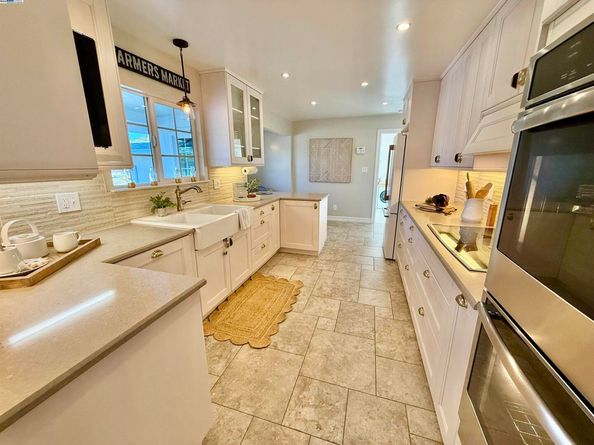 2153 Lakeview Dr, San Leandro CA 94577