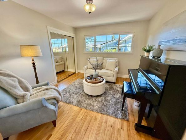 2153 Lakeview Dr, San Leandro CA 94577