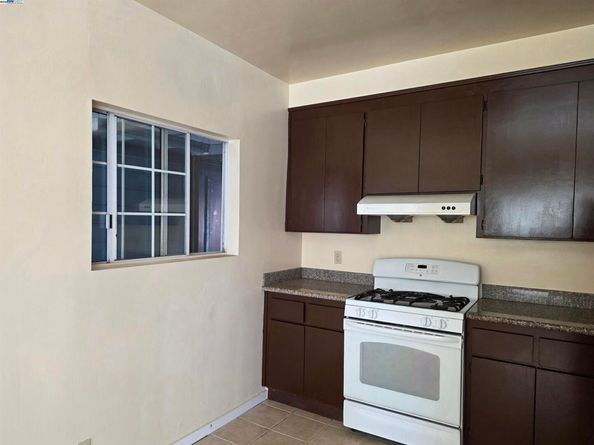 1821-1823 13Th Ave, Oakland CA 94606