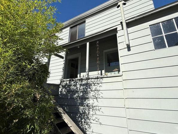 37 Nicholl Ave, Richmond CA 94801