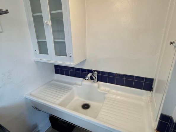 37 Nicholl Ave, Richmond CA 94801
